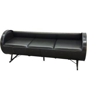 Black leather 3-seater sofa with modern design and metal legs. Perfect for contemporary living rooms, offering comfort and style with refurbished quality.