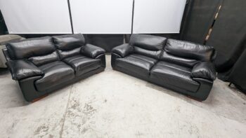 Black leather 3-seater sofas for living room.